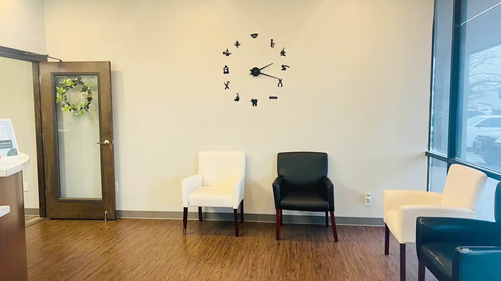 Wait area at Viva Smiles Family Dental 